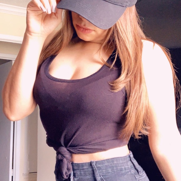 Profile Picture of Cherry Ramirez (@shery739) on Poshmark