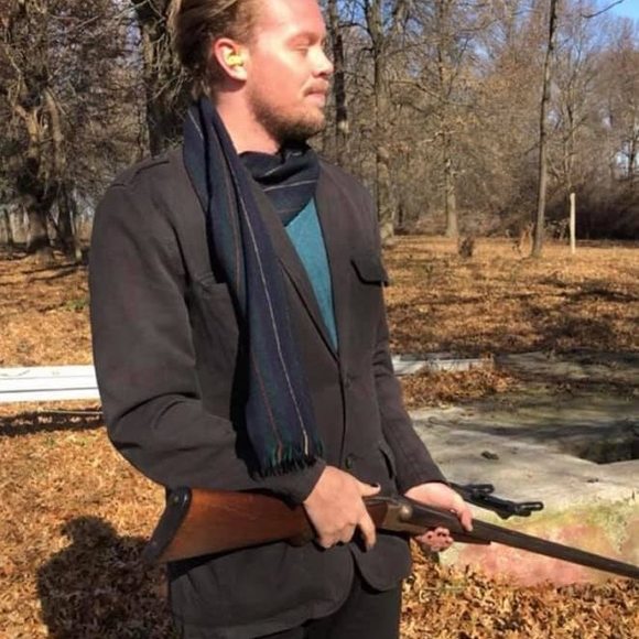 Profile Picture of Brian Lennon (@lbrian698) on Poshmark