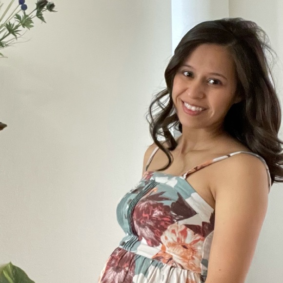 Profile Picture of Raylene Munoz (@rayleneae) on Poshmark