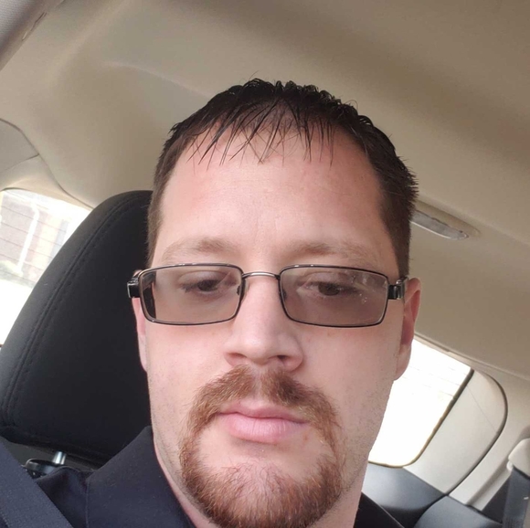 Profile Picture of Brandon Schultz (@brandonschul331) on Poshmark
