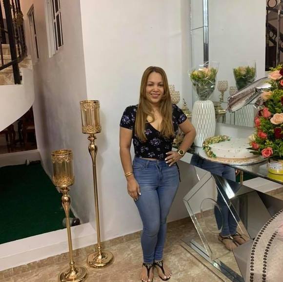 Profile Picture of Luz Rivas (@marialuz225) on Poshmark