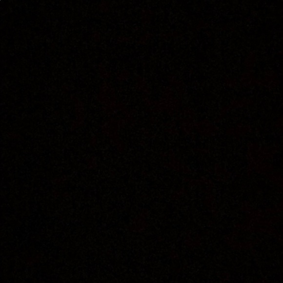 Profile Picture of Alex Veliz (@aveliz000) on Poshmark