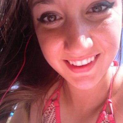 Profile Picture of Olivia Sharp (@Olive516) on Twitter