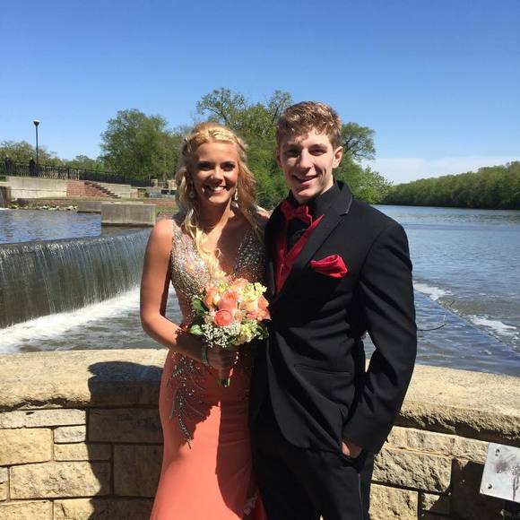 Profile Picture of Troy Fugger (@moefug) on Poshmark