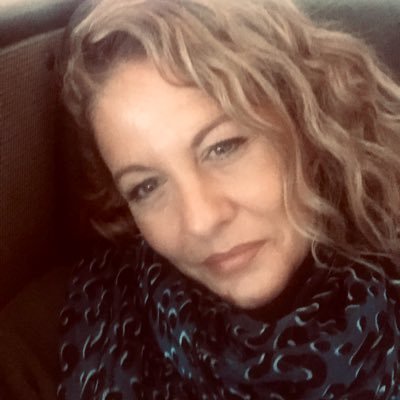 Profile Picture of Lucy Hobson (@lucyhobson18) on Twitter