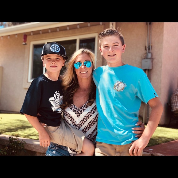 Profile Picture of Autumn Duer (@autumn_duer) on Poshmark