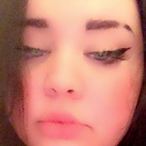 Profile Picture of Ariane Denault (@arianedenault) on Poshmark