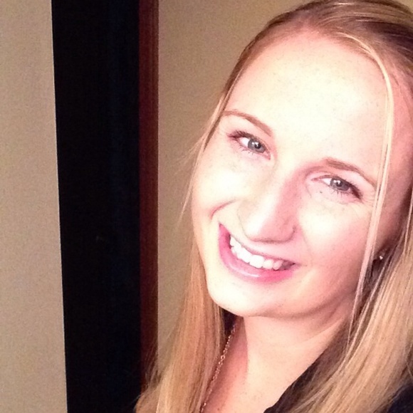 Profile Picture of Tabatha Svereika (@tabbyjean11) on Poshmark
