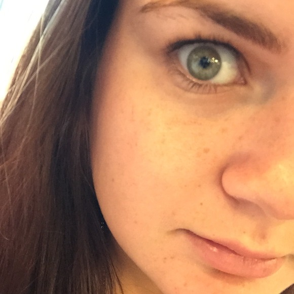 Profile Picture of Victoria Cheramie (@taintedtori) on Poshmark