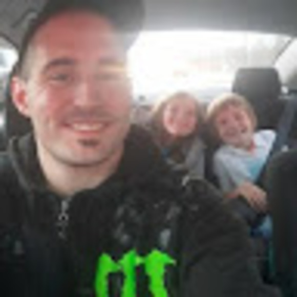 Profile Picture of Daniel Perreault (@danielp71691) on Poshmark