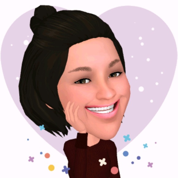 Profile Picture of Cassandra Roberts (@ca24roberts) on Poshmark