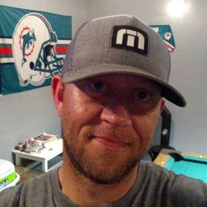 Profile Picture of Chris Kowalczyk (@CKbozak) on Twitter
