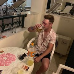 Nathan Burne - Tiktok Profile Picture of Nathan Burne (@nathanburne) on Tiktok