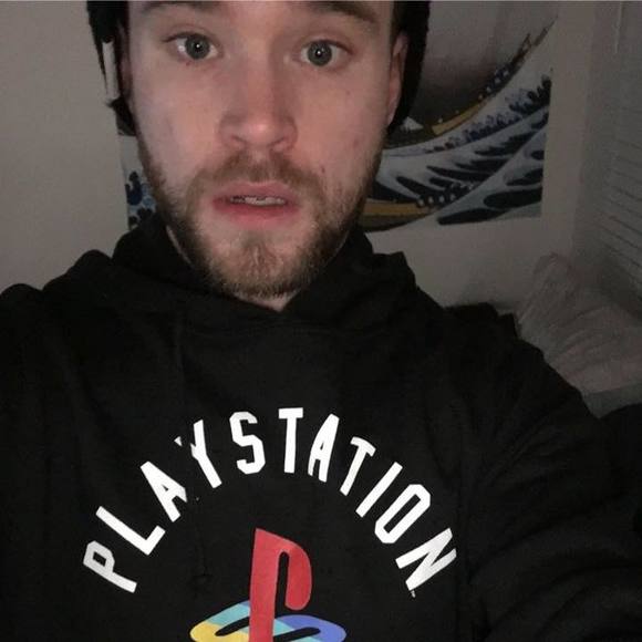 Profile Picture of Kyle Lundell (@kylekilltacular) on Poshmark