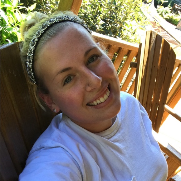 Profile Picture of Sarah Hannant (@sarah23113) on Poshmark