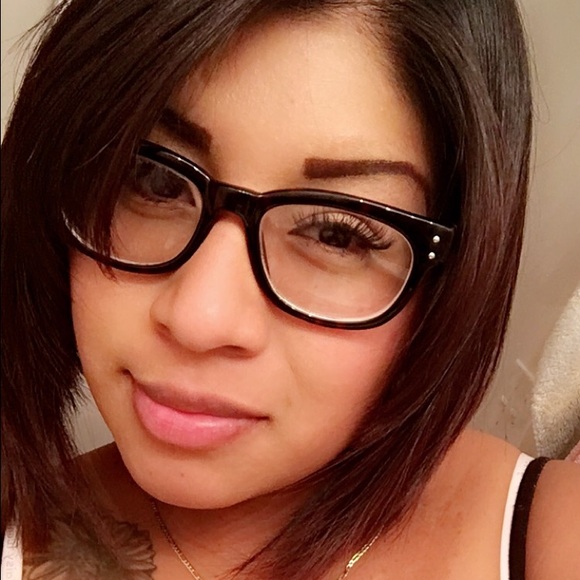 Profile Picture of Blanca Perfecto (@anolexse) on Poshmark