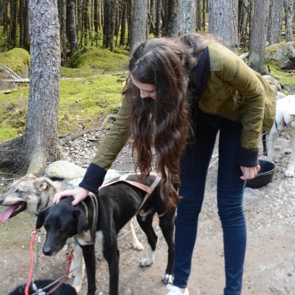 Profile Picture of Sabrina Reznik (@sabrinareznik) on Poshmark