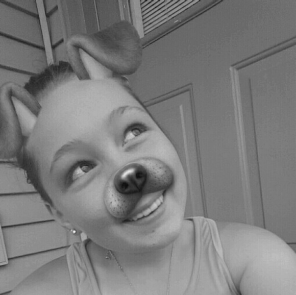 Hannah Homan - Poshmark Profile Picture of Hannah Homan (@hannahnick112) on Poshmark