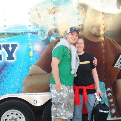Profile Picture of Crystal (@crystalschaaf) on Twitter