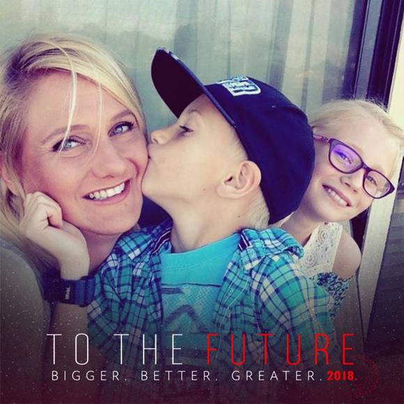 Profile Picture of Jennifer Van beurden (@jennifermmvb) on Poshmark