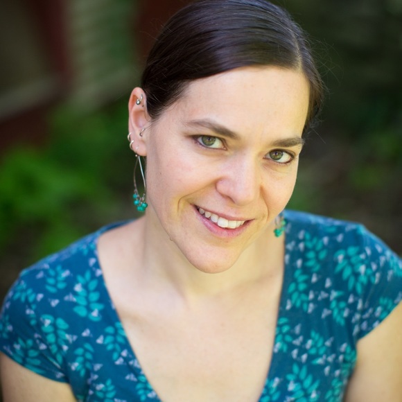 Profile Picture of Melanie Schaefer (@9179melbell) on Poshmark