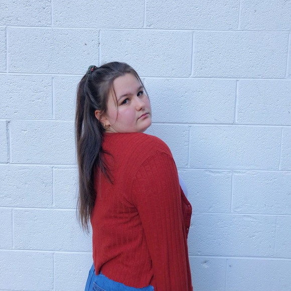 Profile Picture of Kyli Malmstrom (@kyli_malms7) on Poshmark