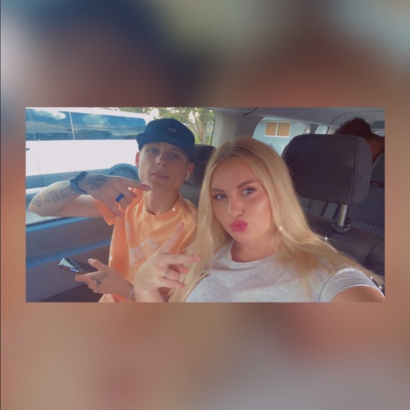 Profile Picture of Anna Halfhill (@stewartanna2828) on Poshmark