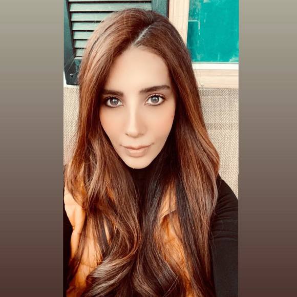 Profile Picture of Behnaz Borojerdi (@behnaz_h_b) on Poshmark