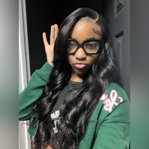 Profile Picture of Morgan Mckeny (@morganstars49) on Poshmark