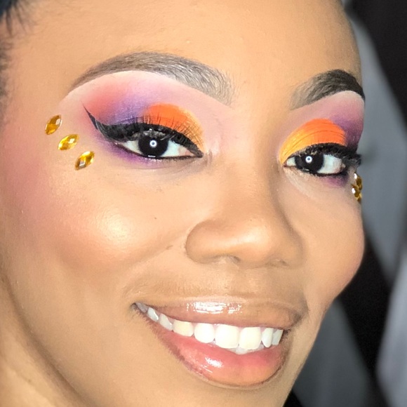 Profile Picture of Simone Warner (@simonewarner587) on Poshmark