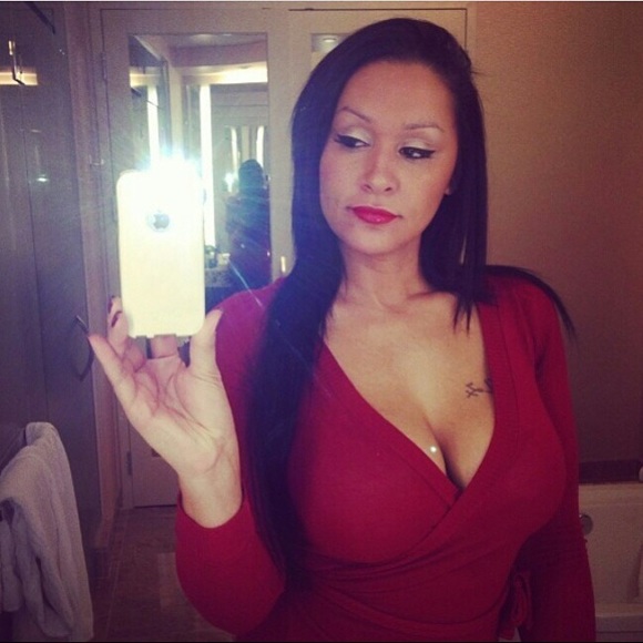 Profile Picture of Danielle Kennedy (@babychico101) on Poshmark