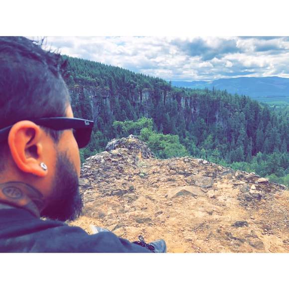 Profile Picture of Joey Calvillo (@joey_calvillo) on Poshmark