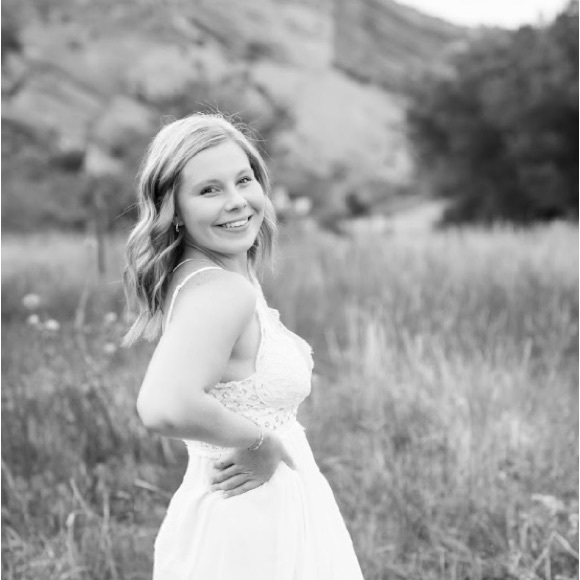 Profile Picture of Londyn Eiting (@londyn_21) on Poshmark