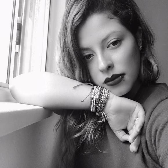 Profile Picture of Anais Alzamora (@chita_girl28) on Poshmark