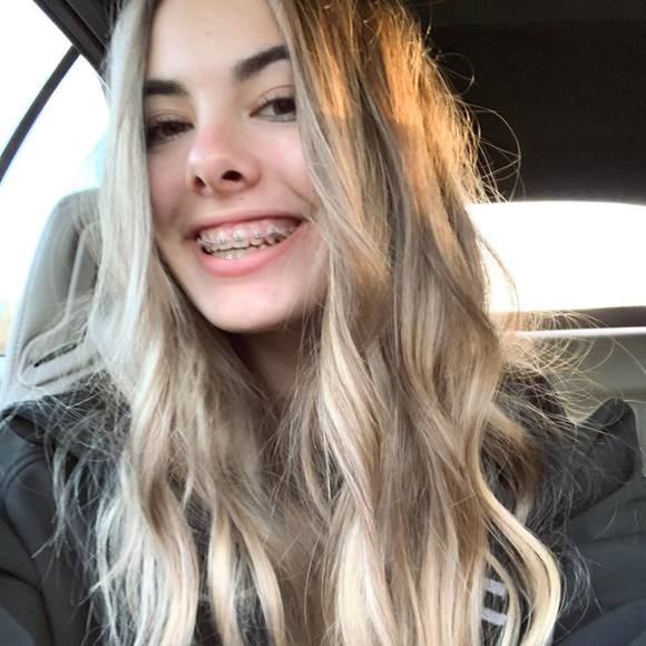 Profile Picture of Bella Brodacki (@bellabrodacki) on Poshmark