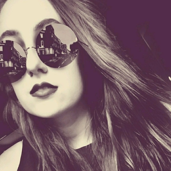 Profile Picture of Jaslyn Biebl (@jaslynbiebl) on Poshmark