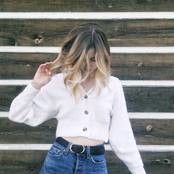 Profile Picture of Julia Heusel (@kitty_xo7) on Poshmark