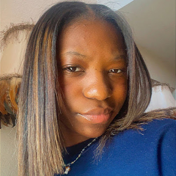 Profile Picture of Amber Gantt (@amberenfpt) on Poshmark