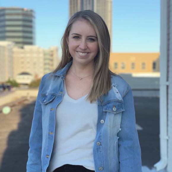Profile Picture of Lexi Luckie (@agn8063) on Poshmark