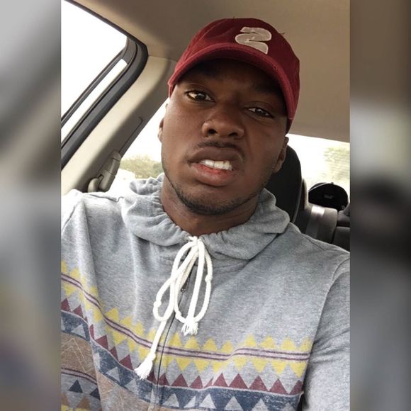 Profile Picture of Devonte Roy (@devonteroy24) on Poshmark