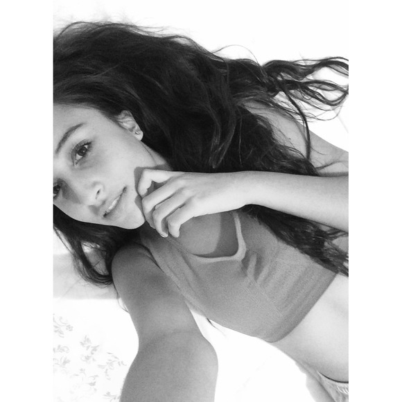 Profile Picture of Alexa Sullivan (@alexasullivan) on Poshmark