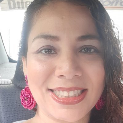 Profile Picture of Sandra Calderón Ch. (@sancalcha) on Twitter