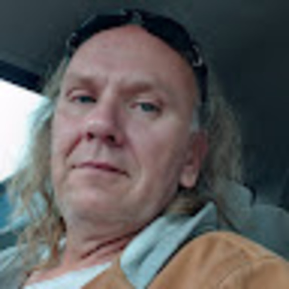 Profile Picture of Michael Weldon (@mweldon578) on Poshmark