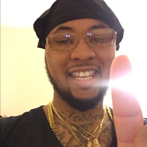 Profile Picture of Kevin Pettway (@klpettway) on Poshmark