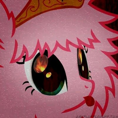 Profile Picture of Katelyn Mathers (@ThatsLunaToYou) on Twitter