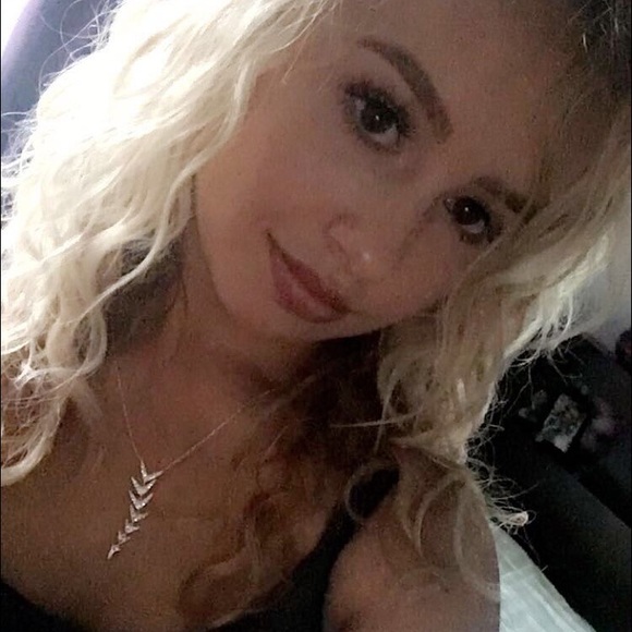 Profile Picture of Jessica Funk (@jess_funk) on Poshmark