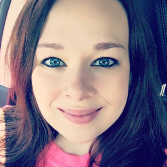 Profile Picture of Natalie Blankinchip (@nblankinchip) on Poshmark