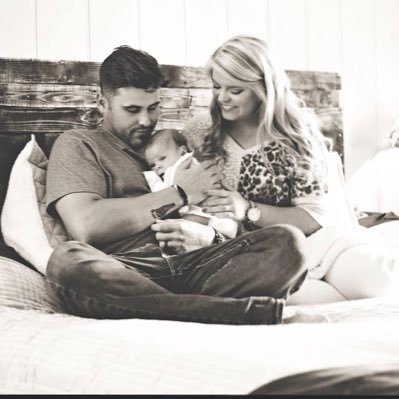 Mallory Ann Turner - Twitter Profile Picture of Mallory Ann Turner (@@malbaby11) on Twitter