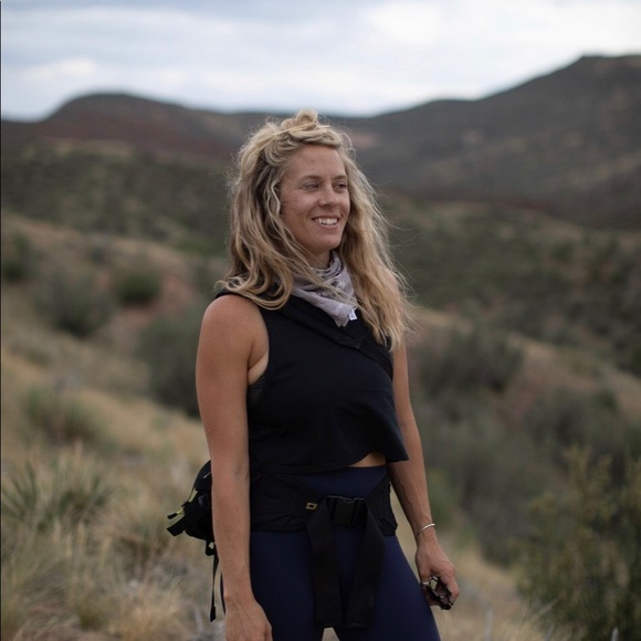 Profile Picture of Libby Lyons (@lyonslibby) on Poshmark