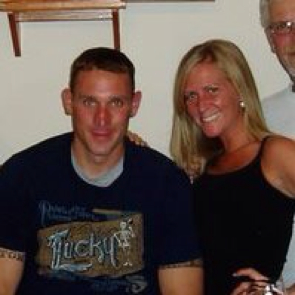 Profile Picture of Danielle Sylvain (@dani34) on Poshmark